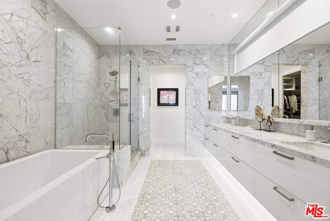 5926 Firefly Pl