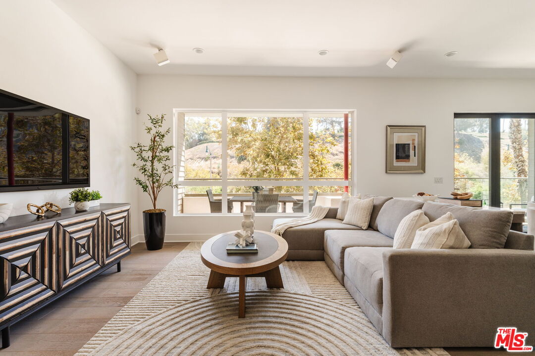 12765 Bluff Creek Dr Unit: 1