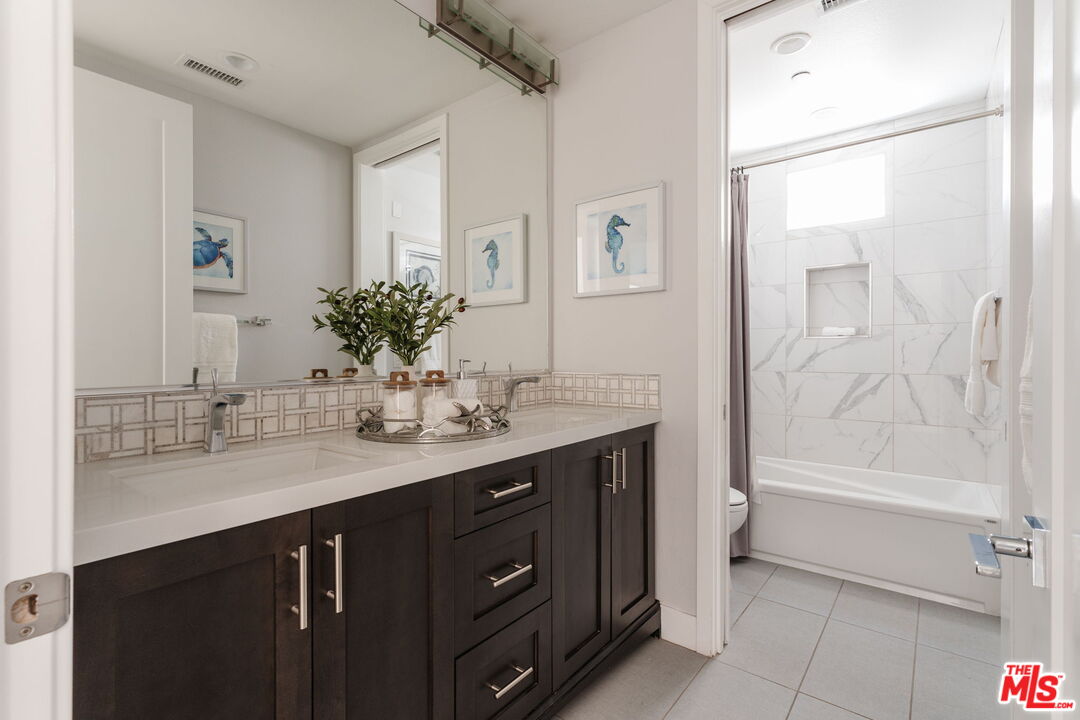 12765 Bluff Creek Dr Unit: 1