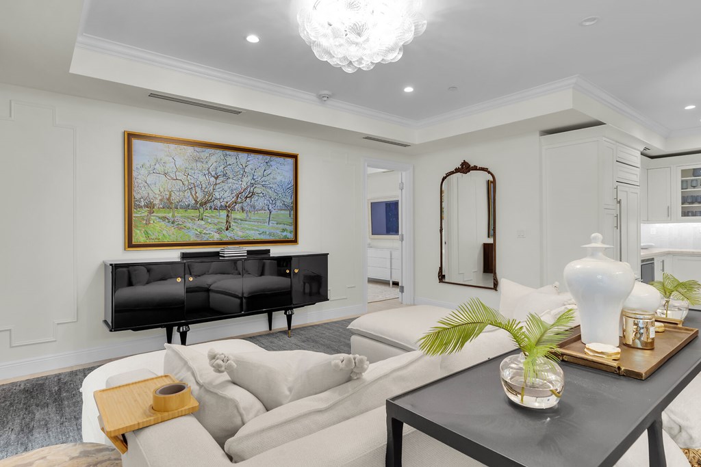 1 Residence Lane C-117