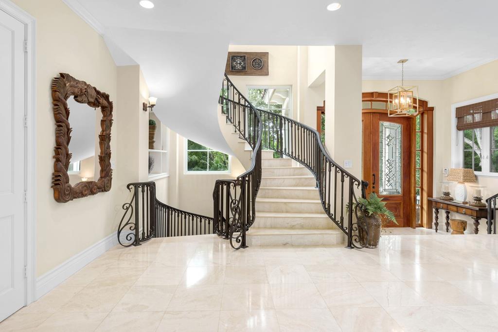 22 Harbor Island Drive