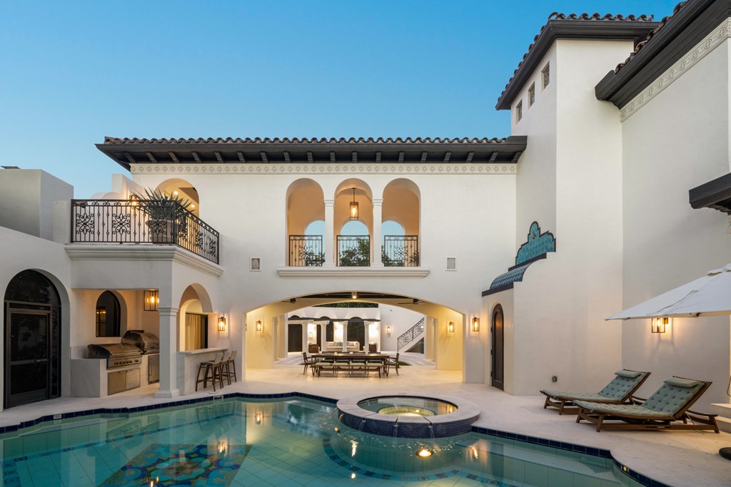 21 South Bridge Lane