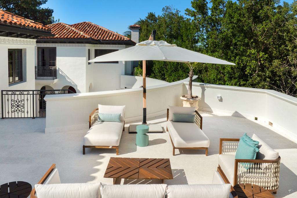 21 South Bridge Lane