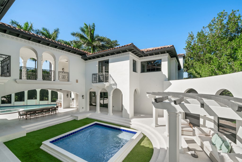 21 South Bridge Lane