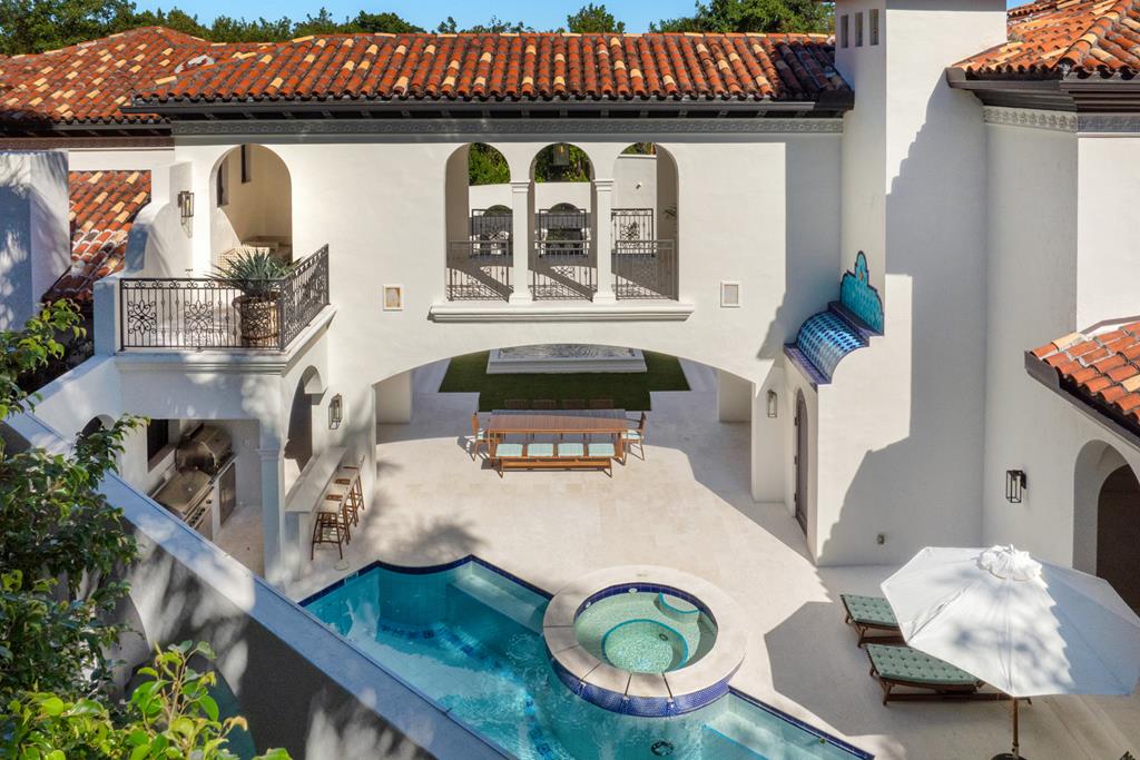 21 South Bridge Lane