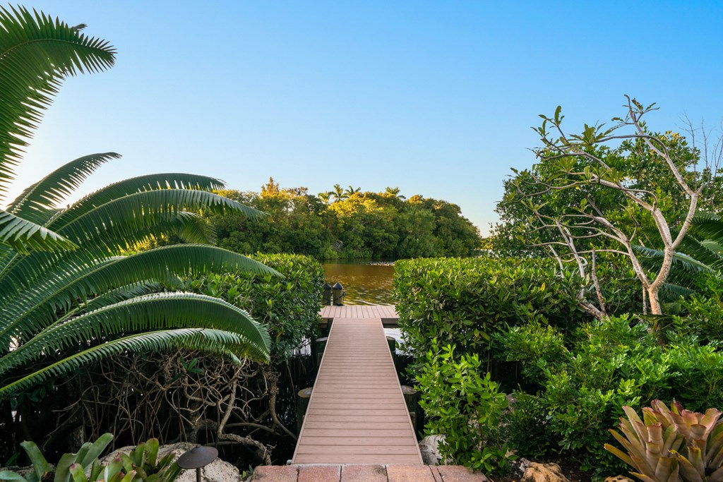 21 South Bridge Lane