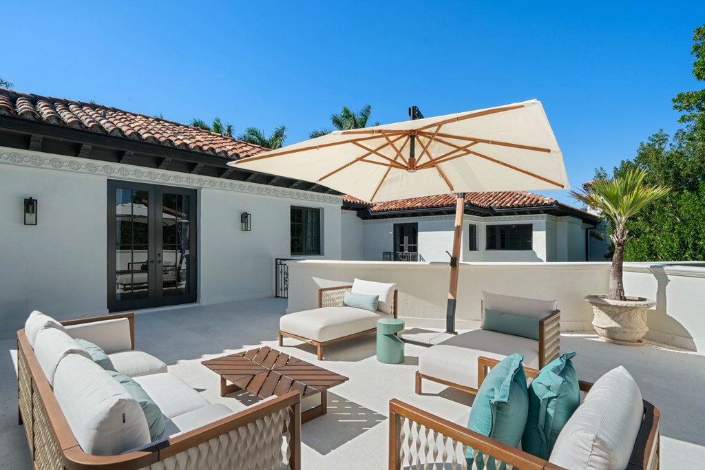 21 South Bridge Lane