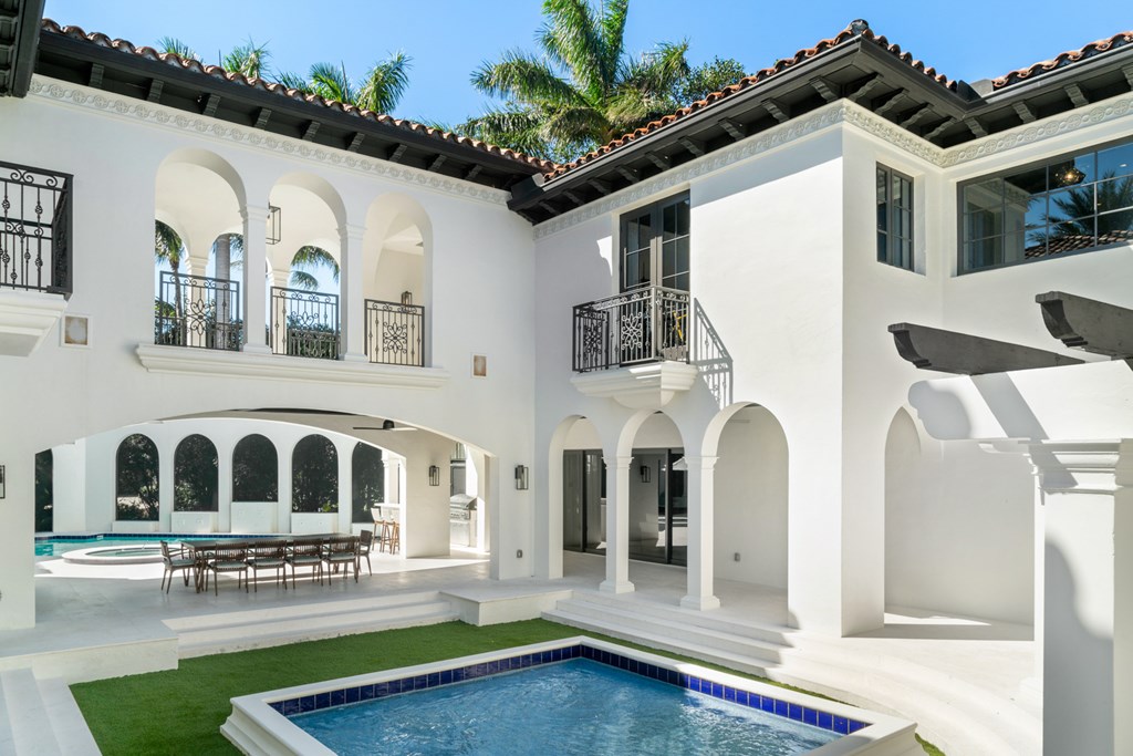 21 South Bridge Lane