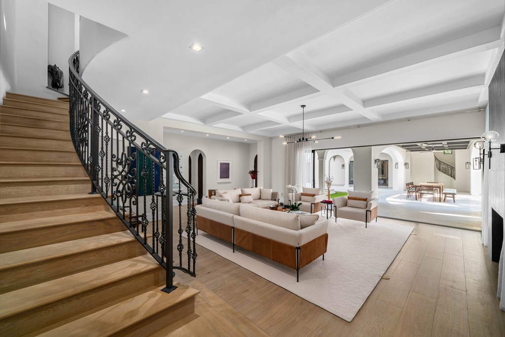 21 South Bridge Lane