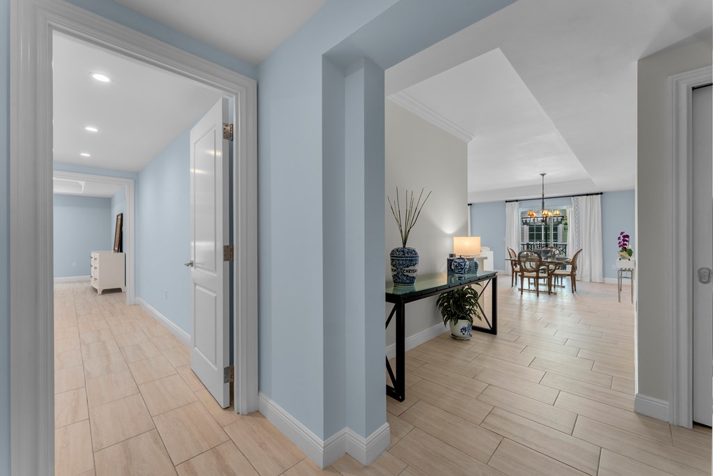 1 Residence Lane 215