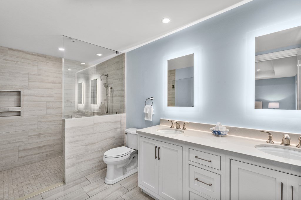 1 Residence Lane 215