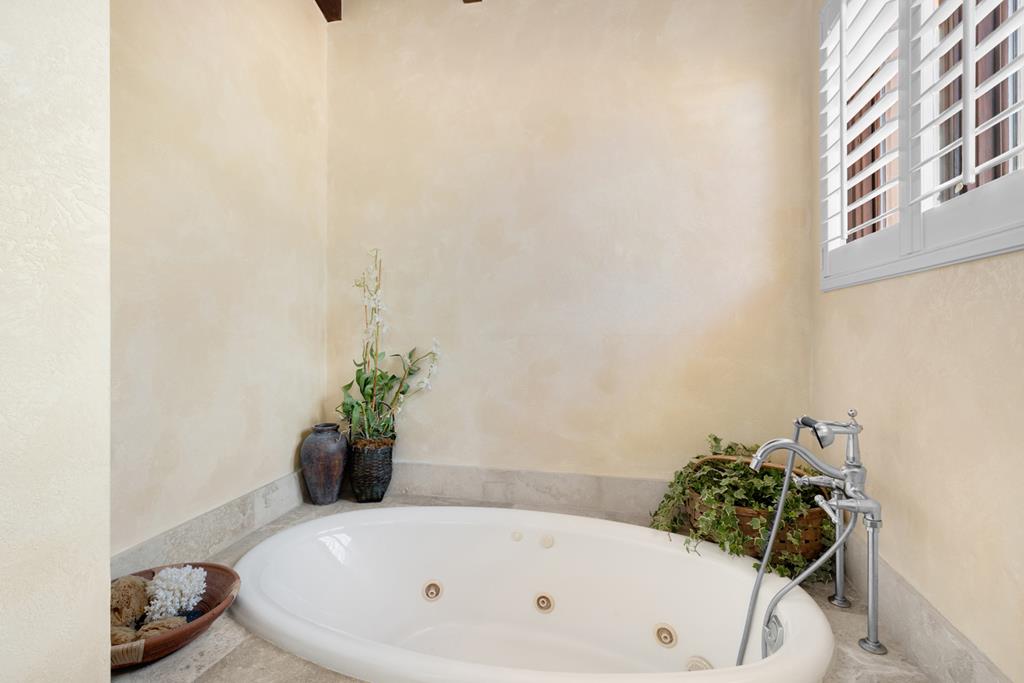 5 South Pelican Drive