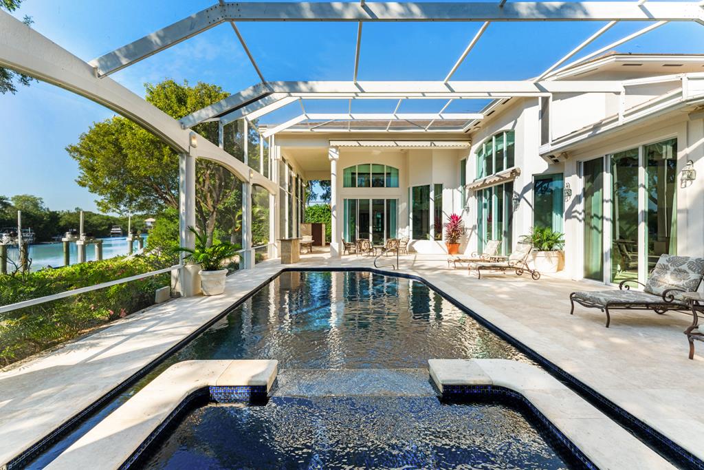 15 Harbor Island Drive