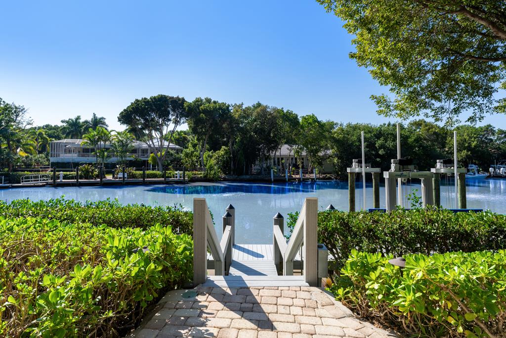 15 Harbor Island Drive