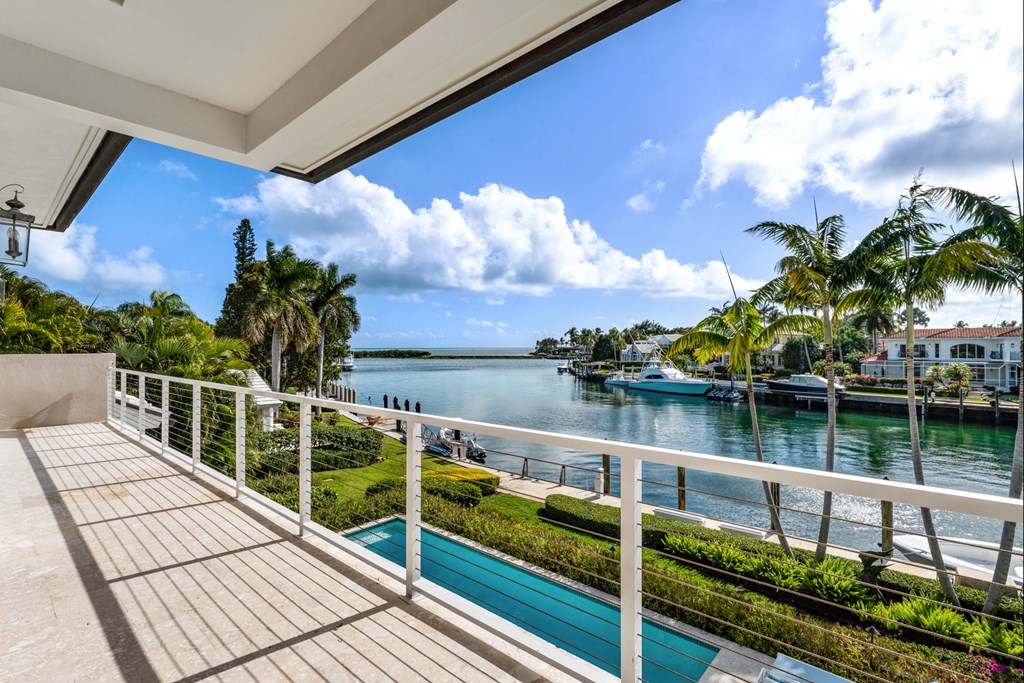 13 Angelfish Cay Drive