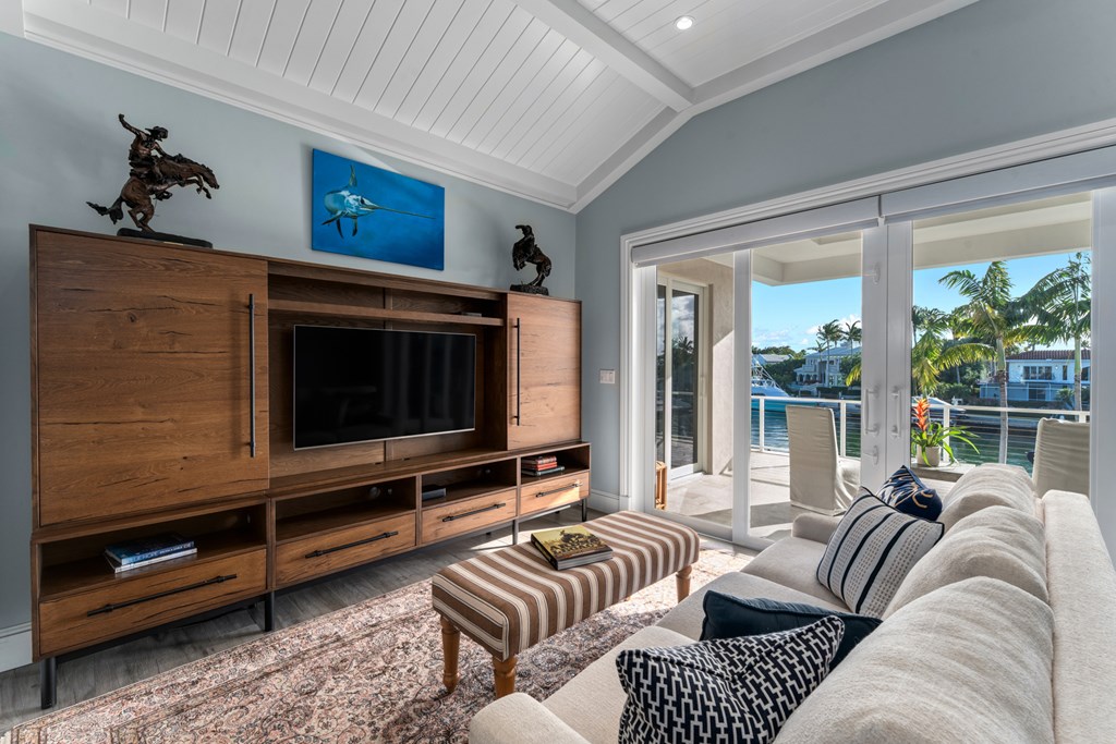 13 Angelfish Cay Drive