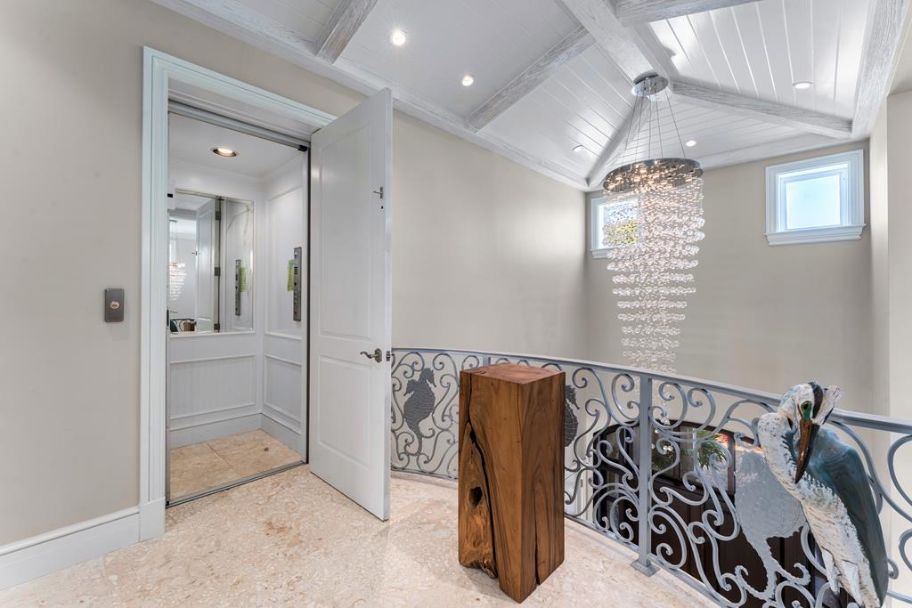 13 Angelfish Cay Drive