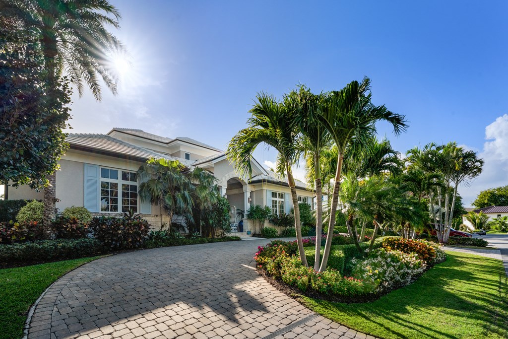 13 Angelfish Cay Drive