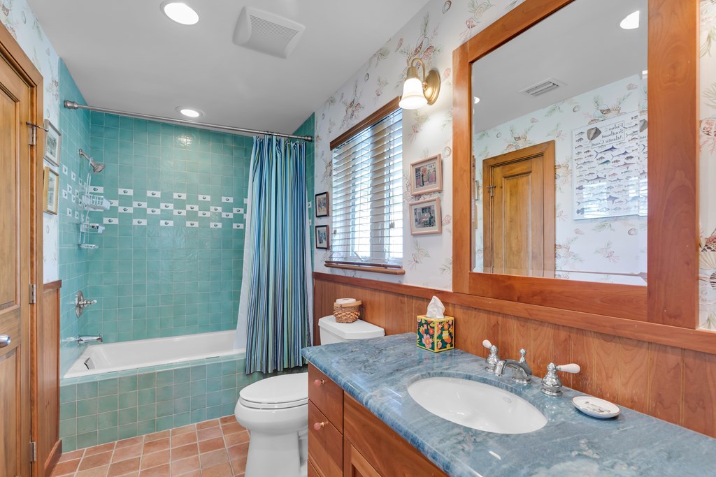 18 Marlin Lane # B Unit: #B
