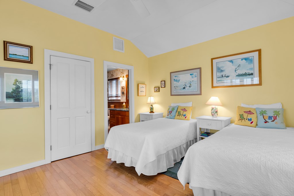 18 Marlin Lane # B Unit: #B