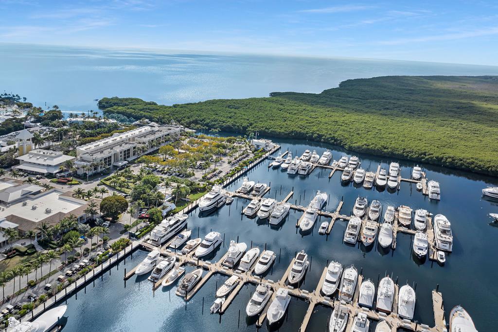 201 Ocean Reef Drive # 22 Unit: #ES-22