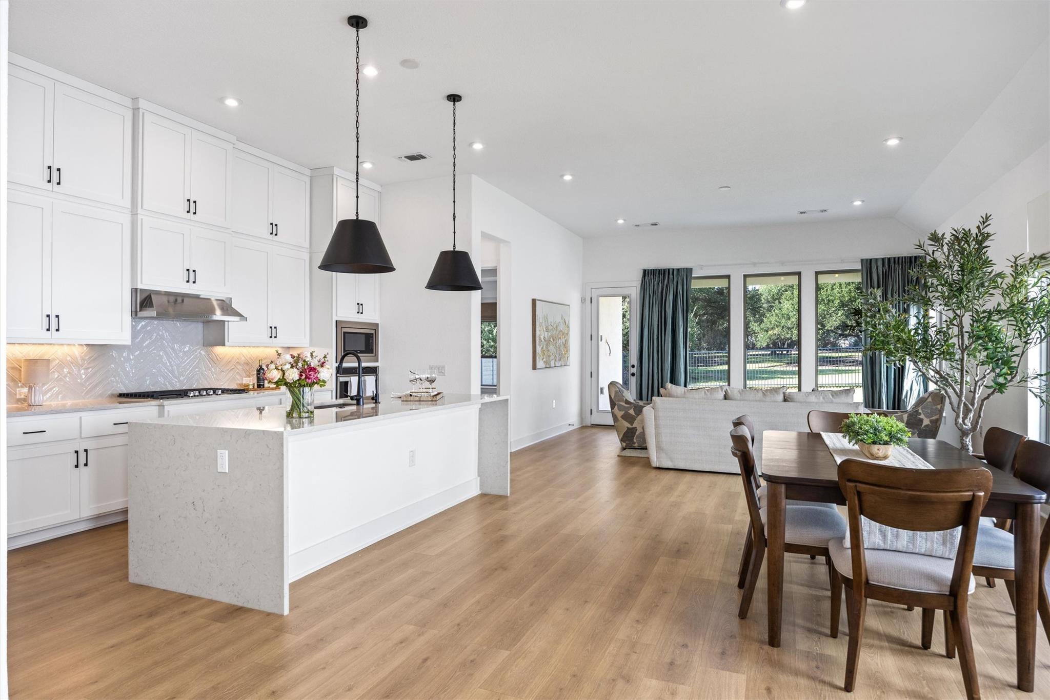 1122 Silver Dollar TRL, Georgetown