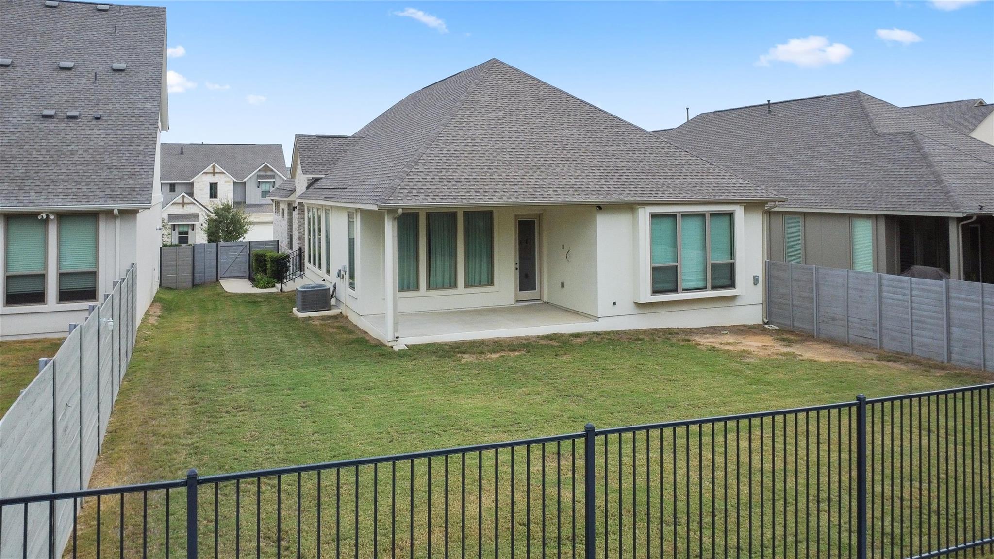 1122 Silver Dollar TRL, Georgetown