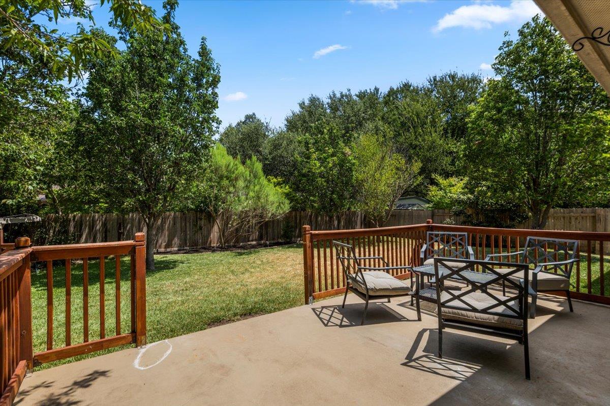 2808 Barefoot LN