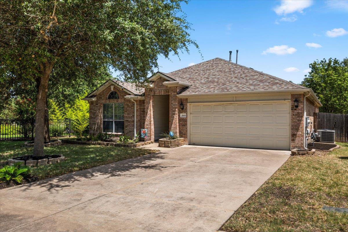 2808 Barefoot LN