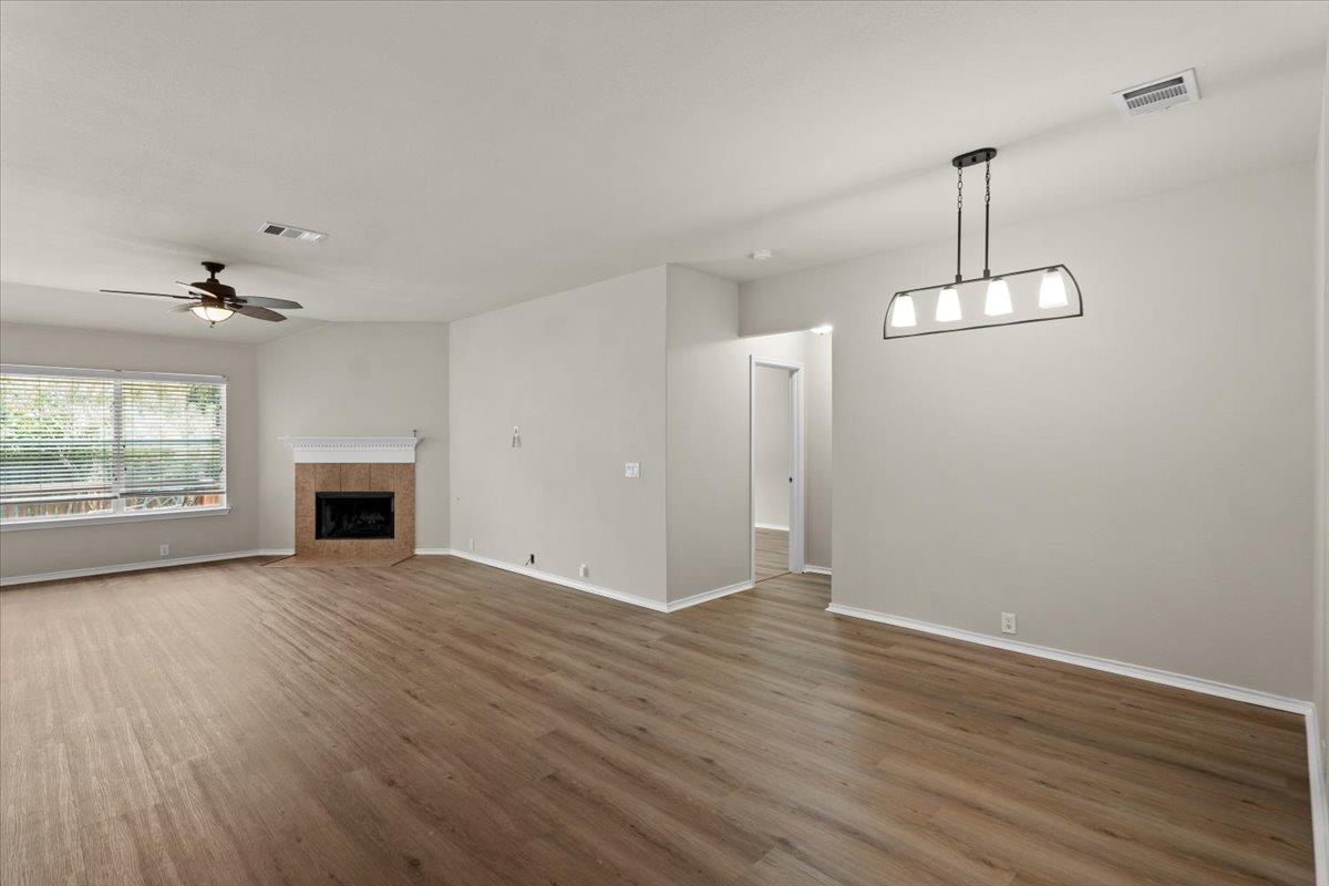 2808 Barefoot LN