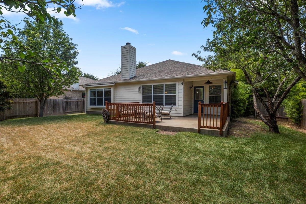 2808 Barefoot LN