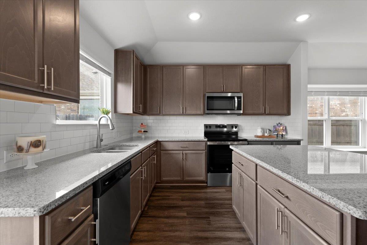 321 Buffalo View LN