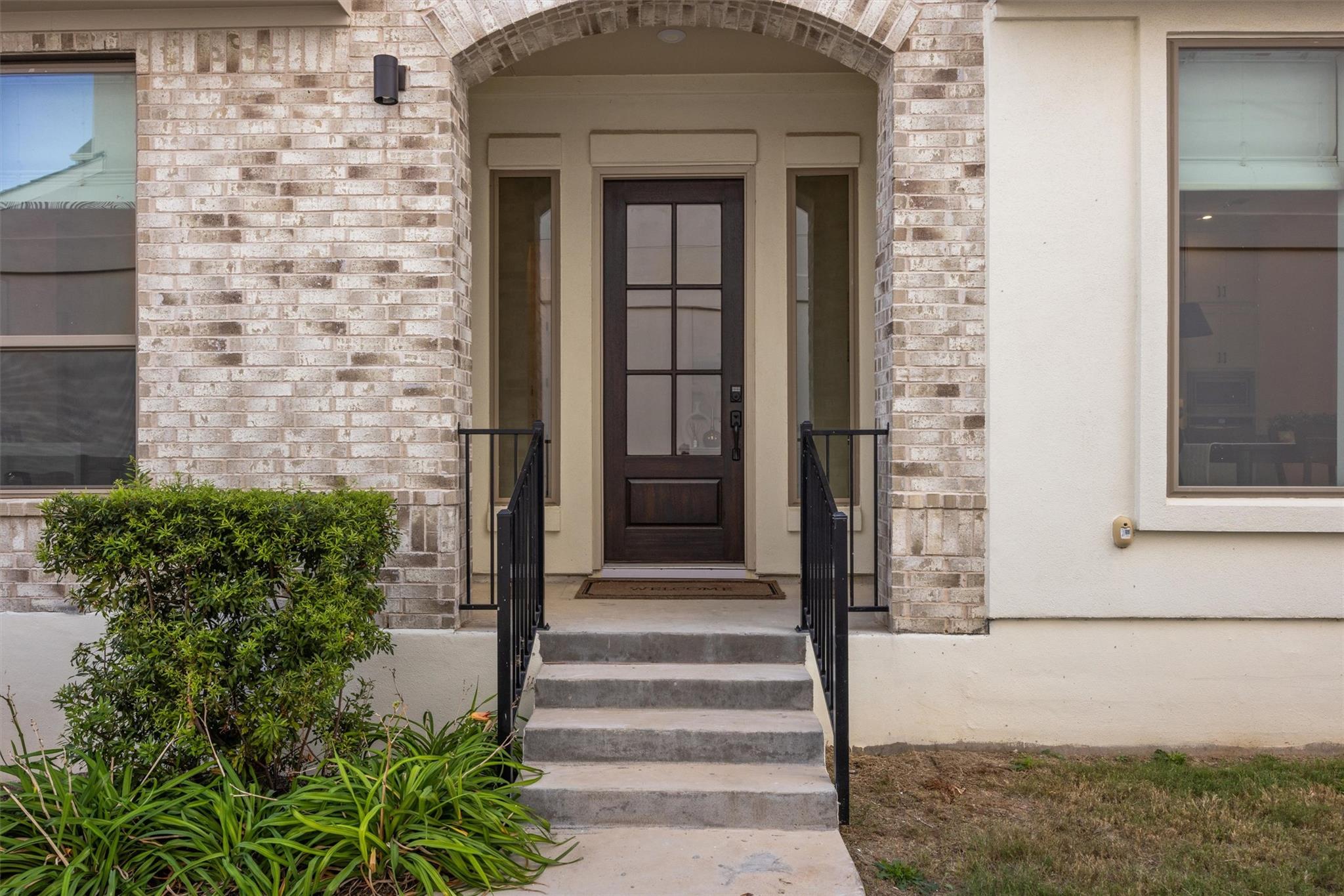 1122 Silver Dollar TRL