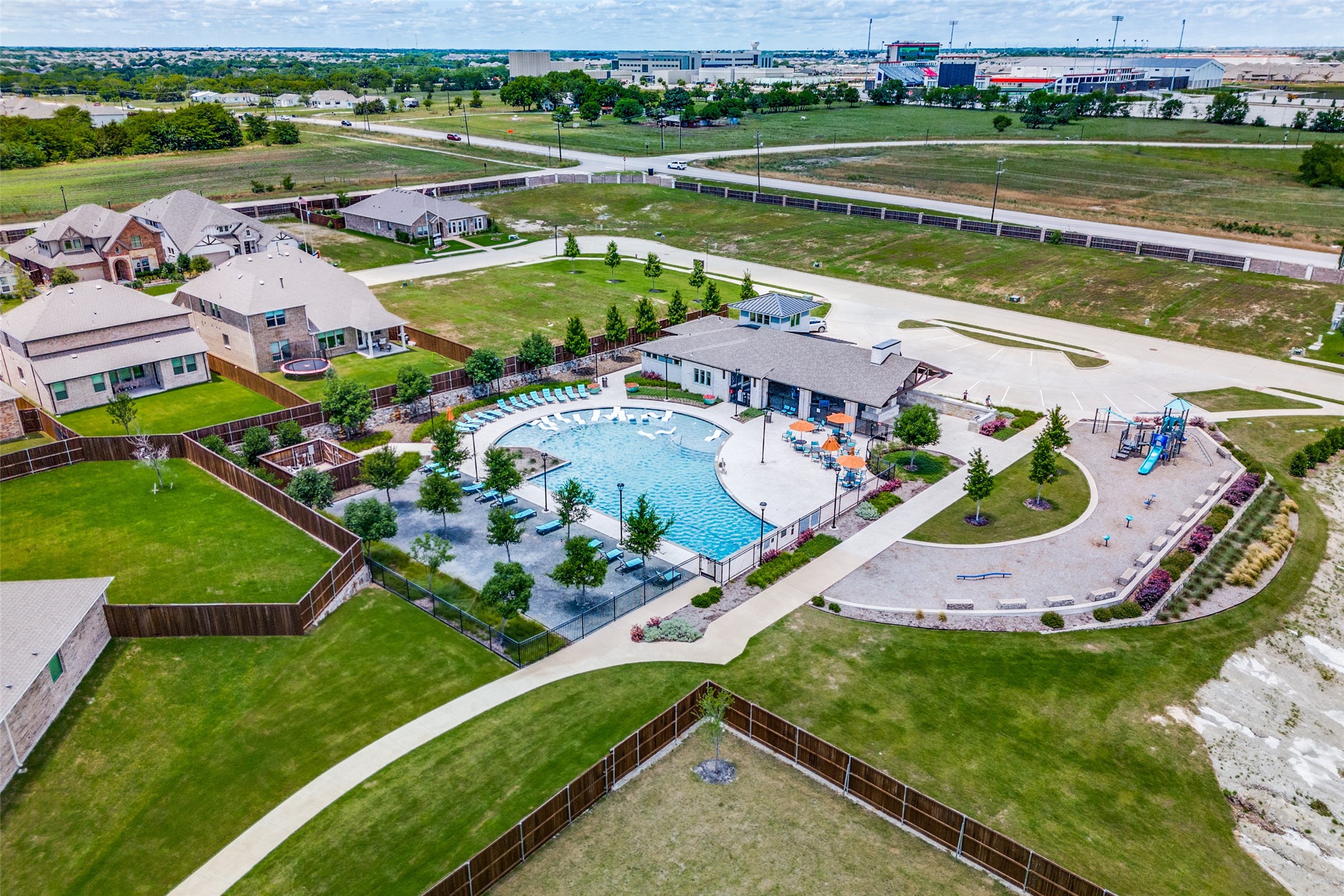 4011 Cloverleaf Trail