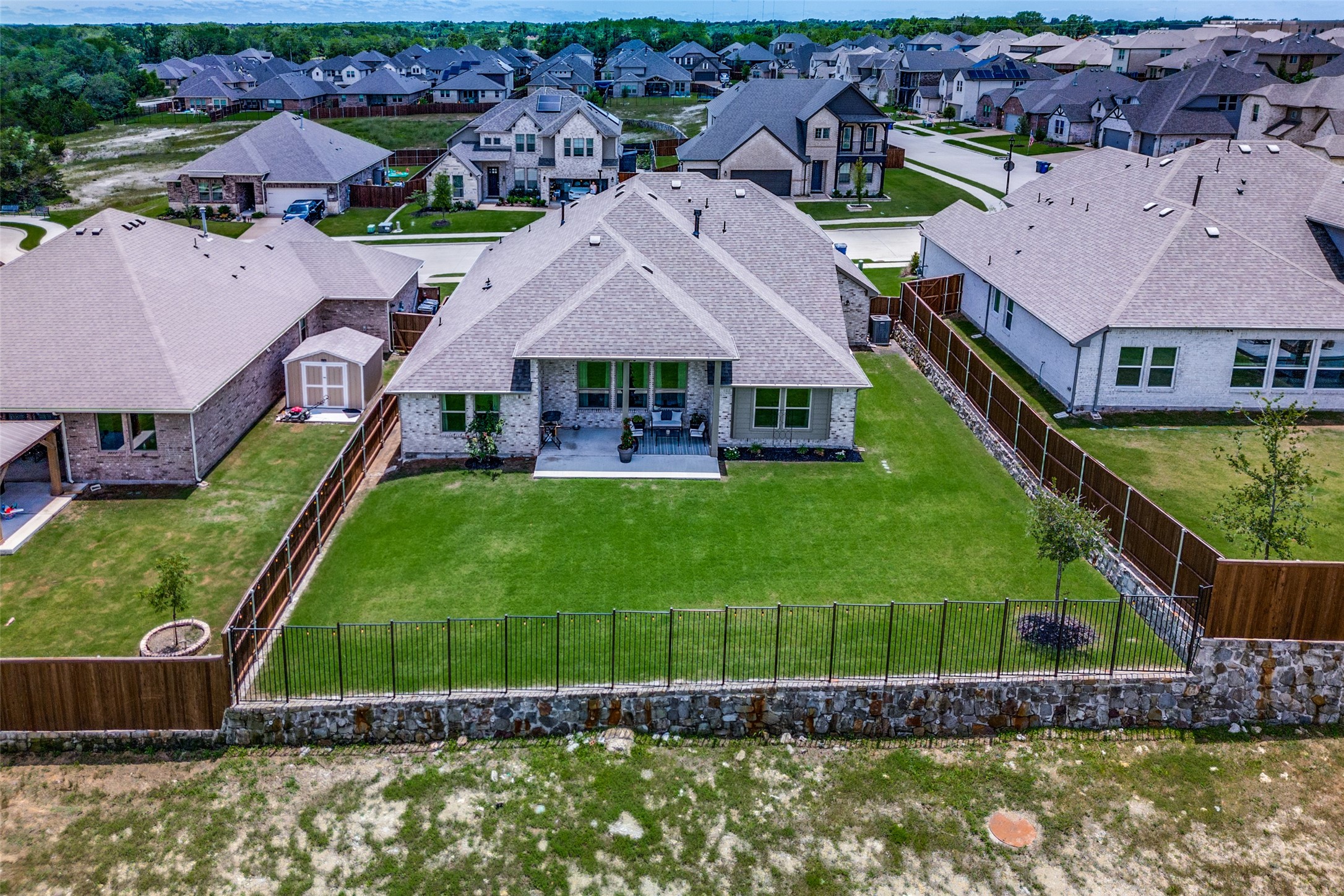 4011 Cloverleaf Trail