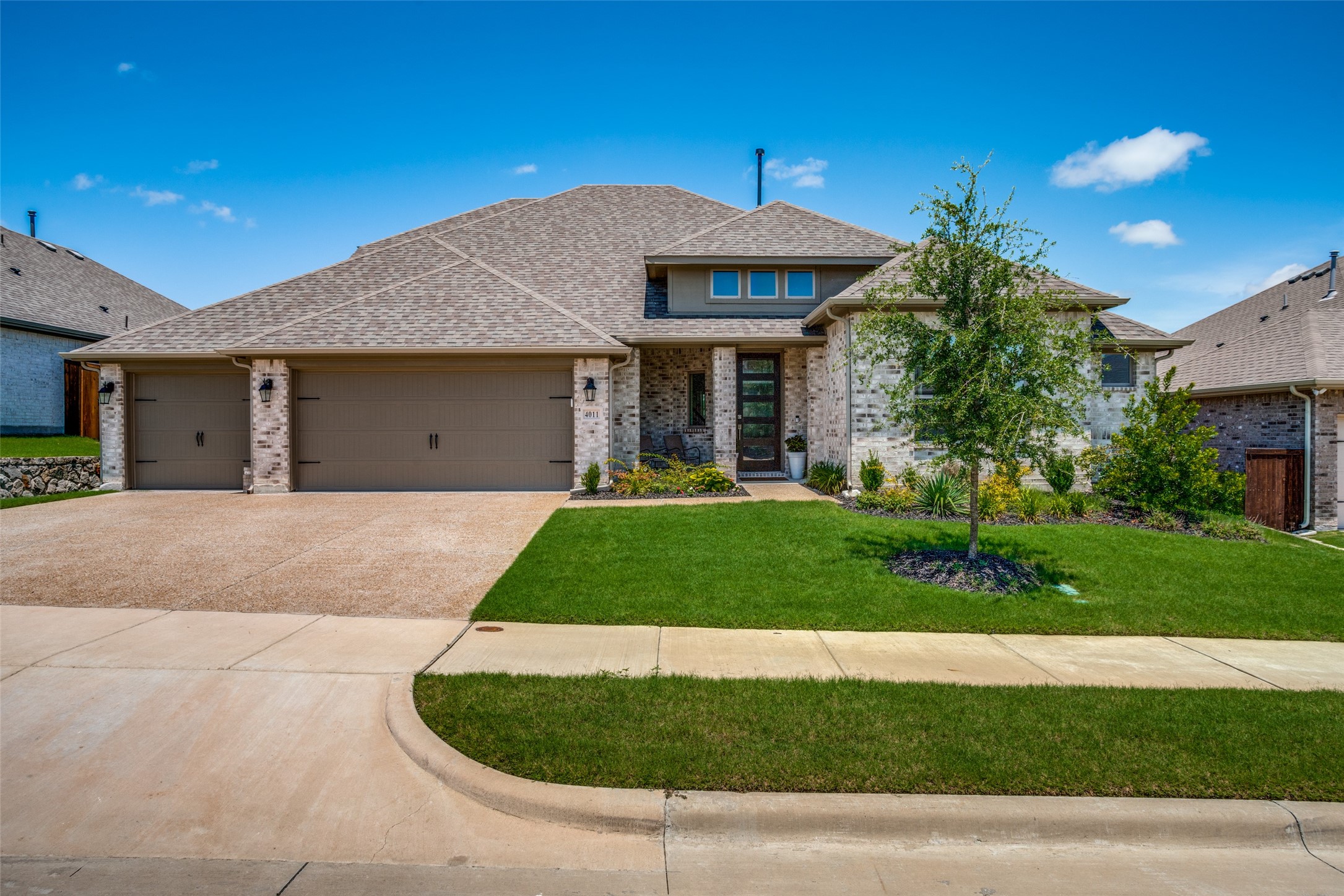 4011 Cloverleaf Trail