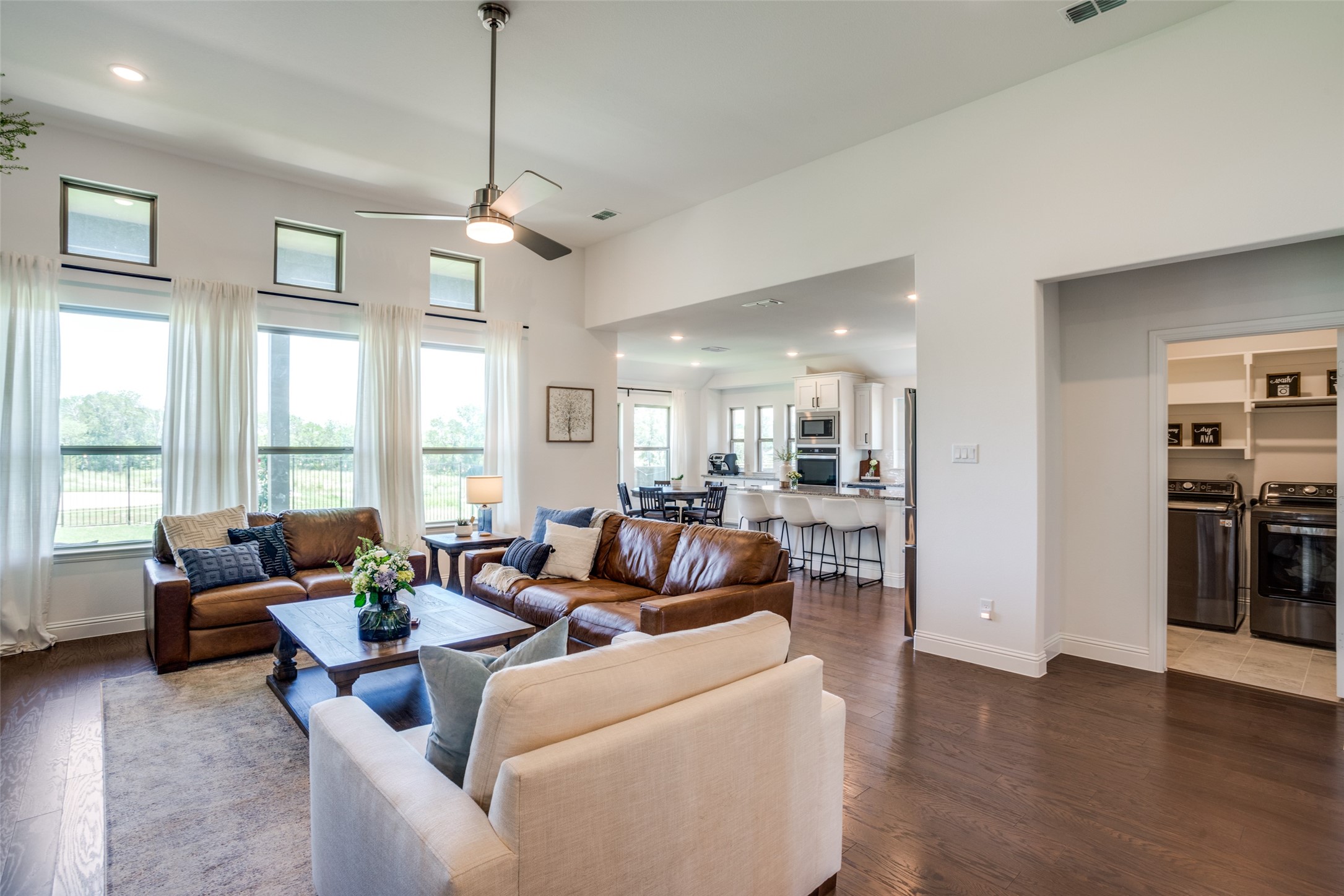 4011 Cloverleaf Trail