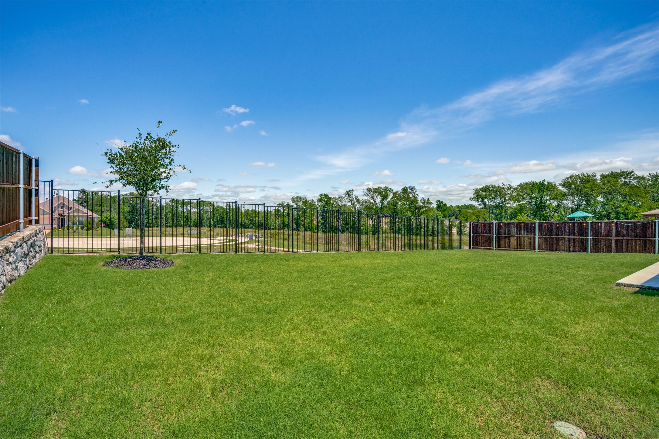 4011 Cloverleaf Trail