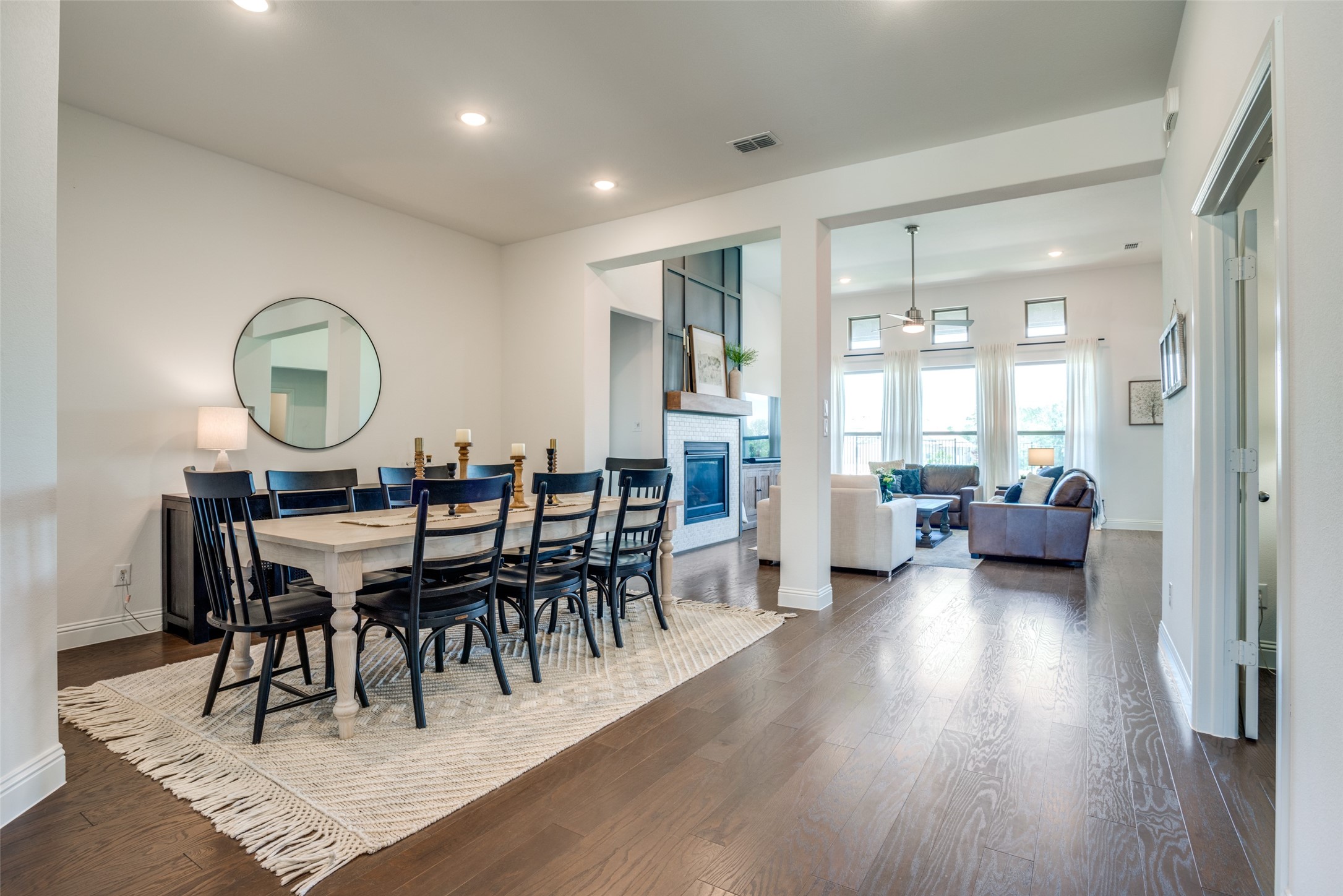 4011 Cloverleaf Trail