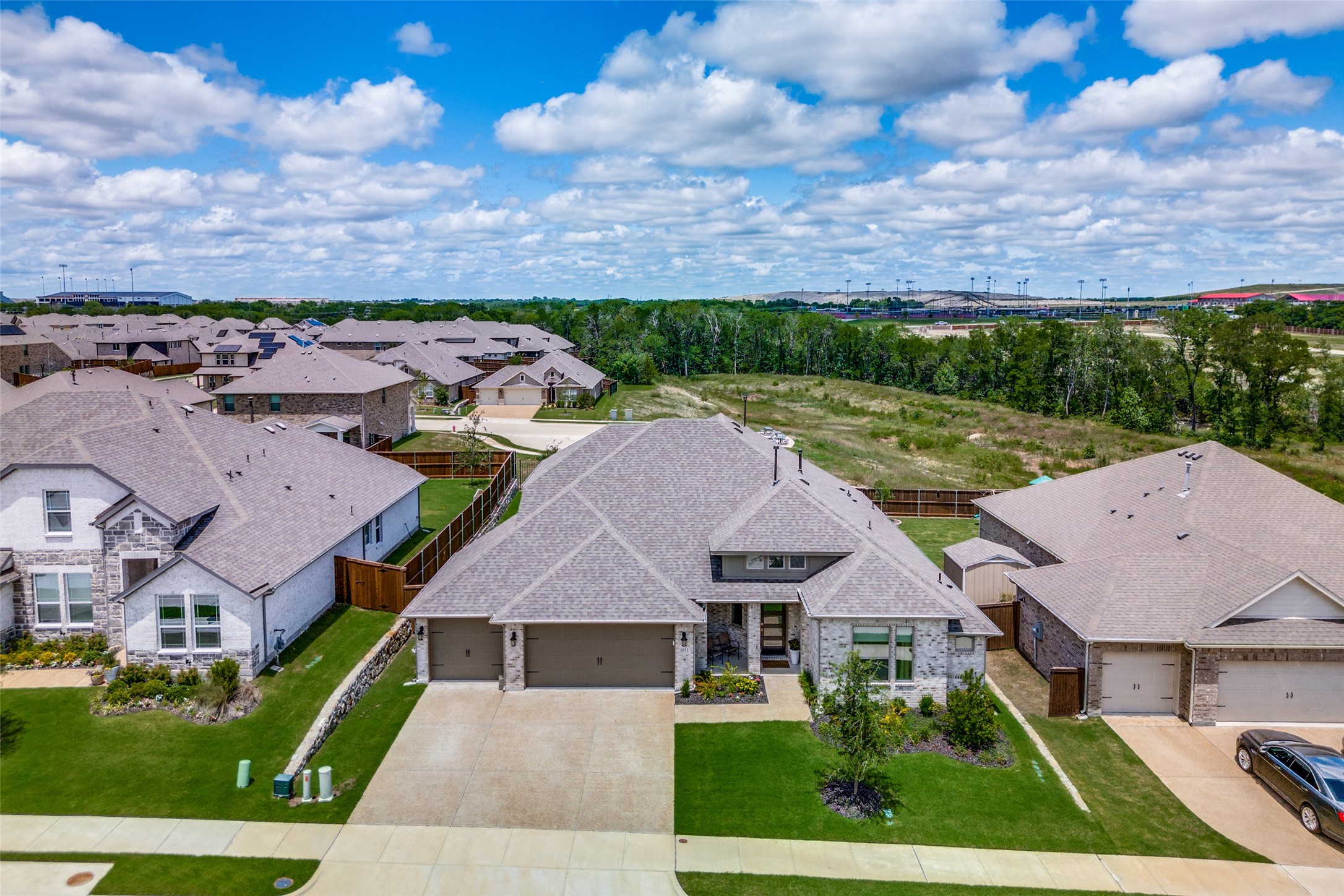 4011 Cloverleaf Trail
