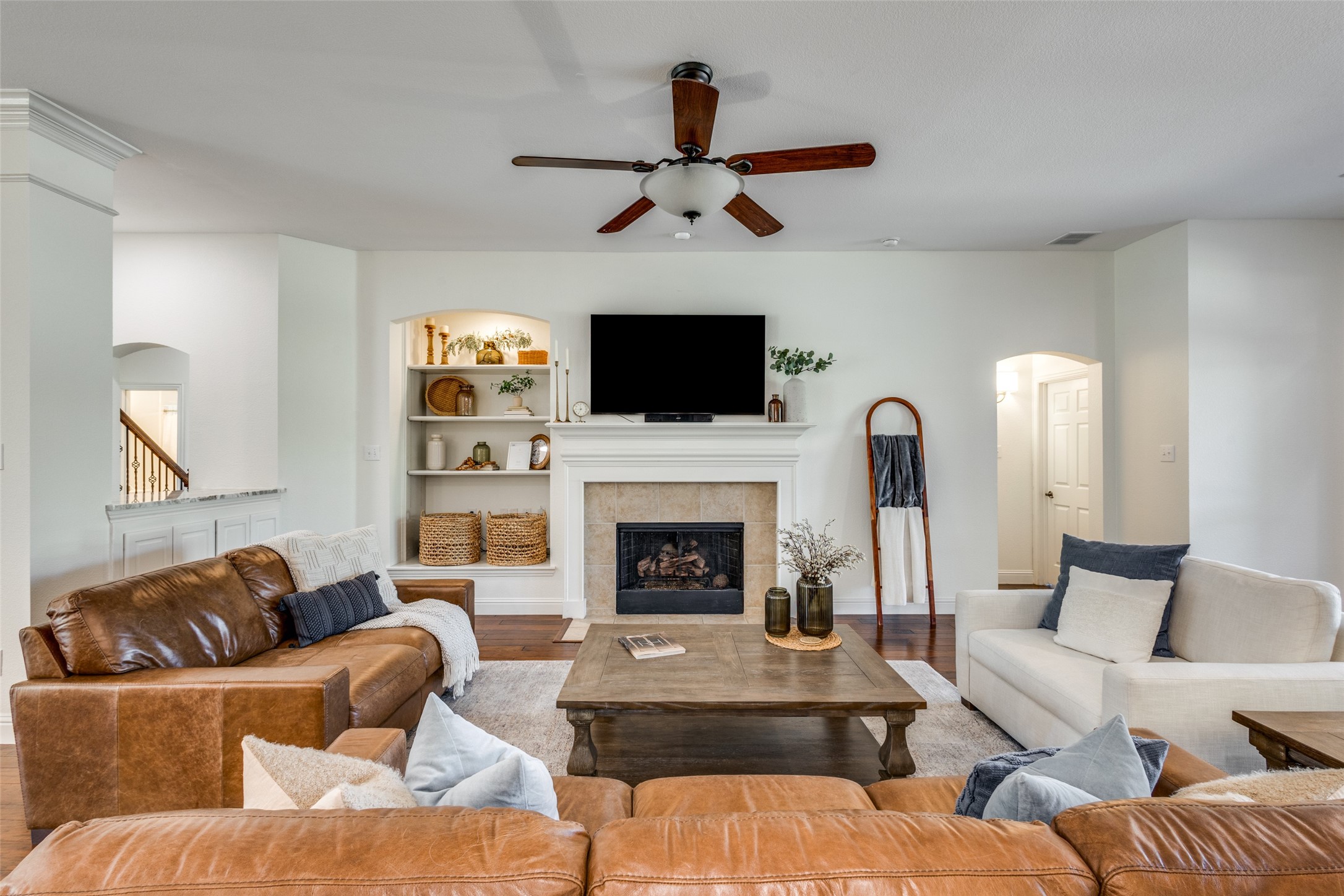 1 Meadowcreek Drive