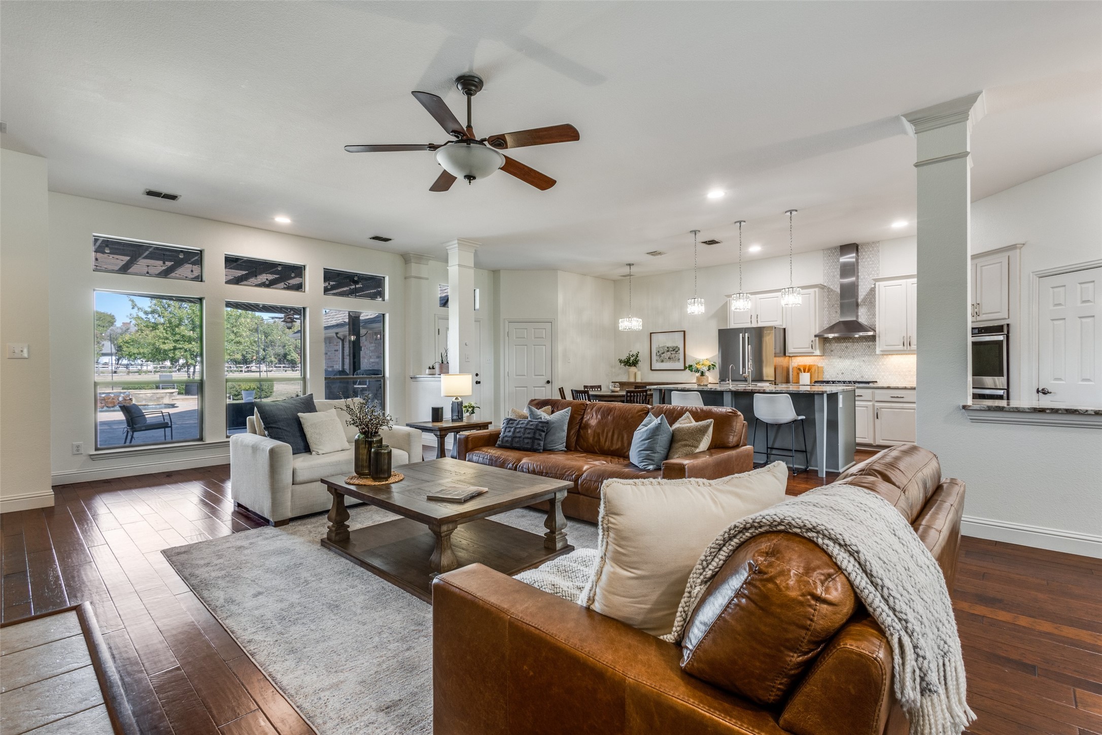 1 Meadowcreek Drive