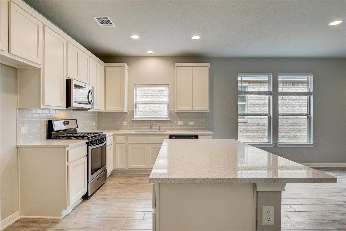 108 Peruvian LN