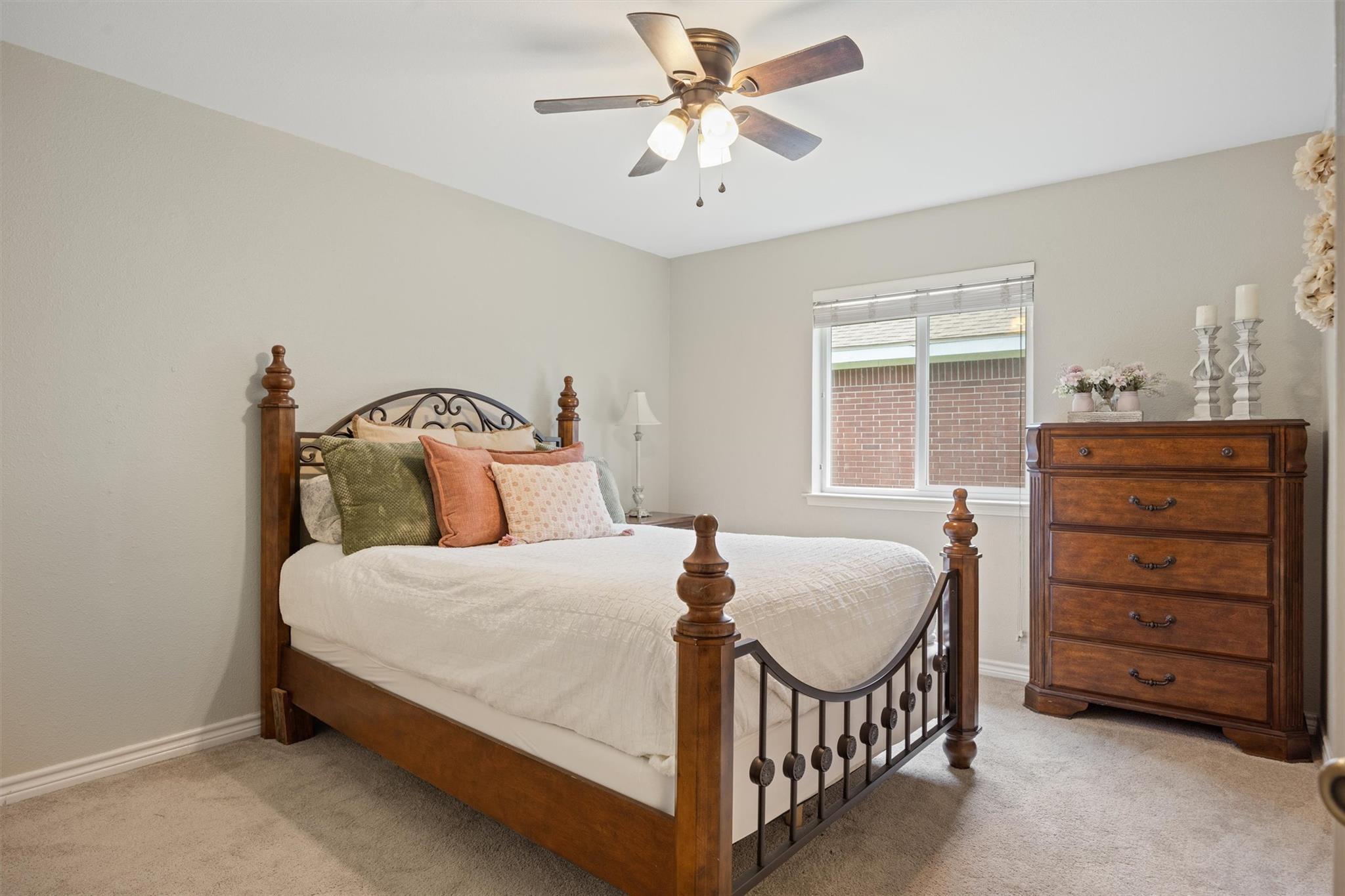 8907 Marthas DR
