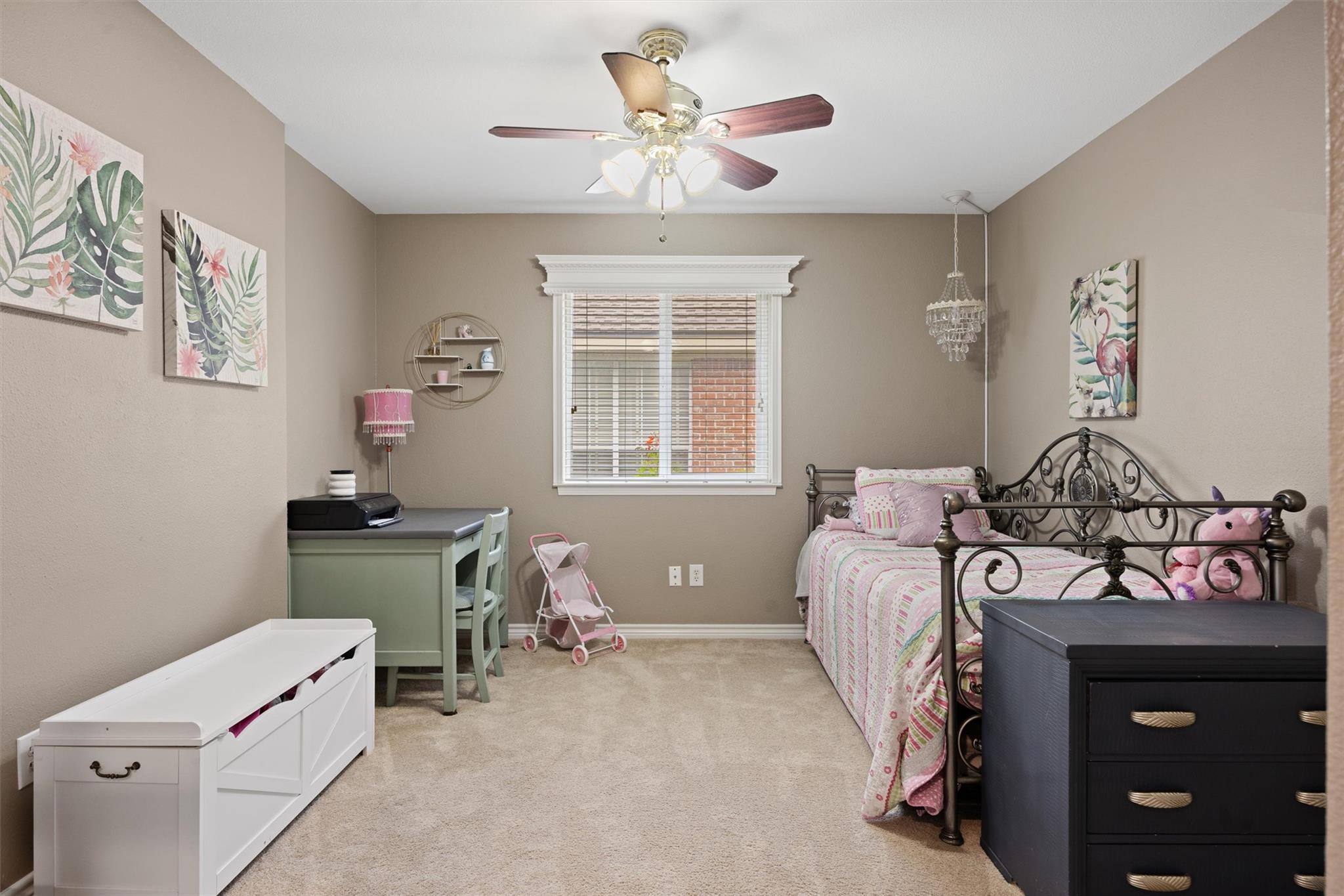 8907 Marthas DR