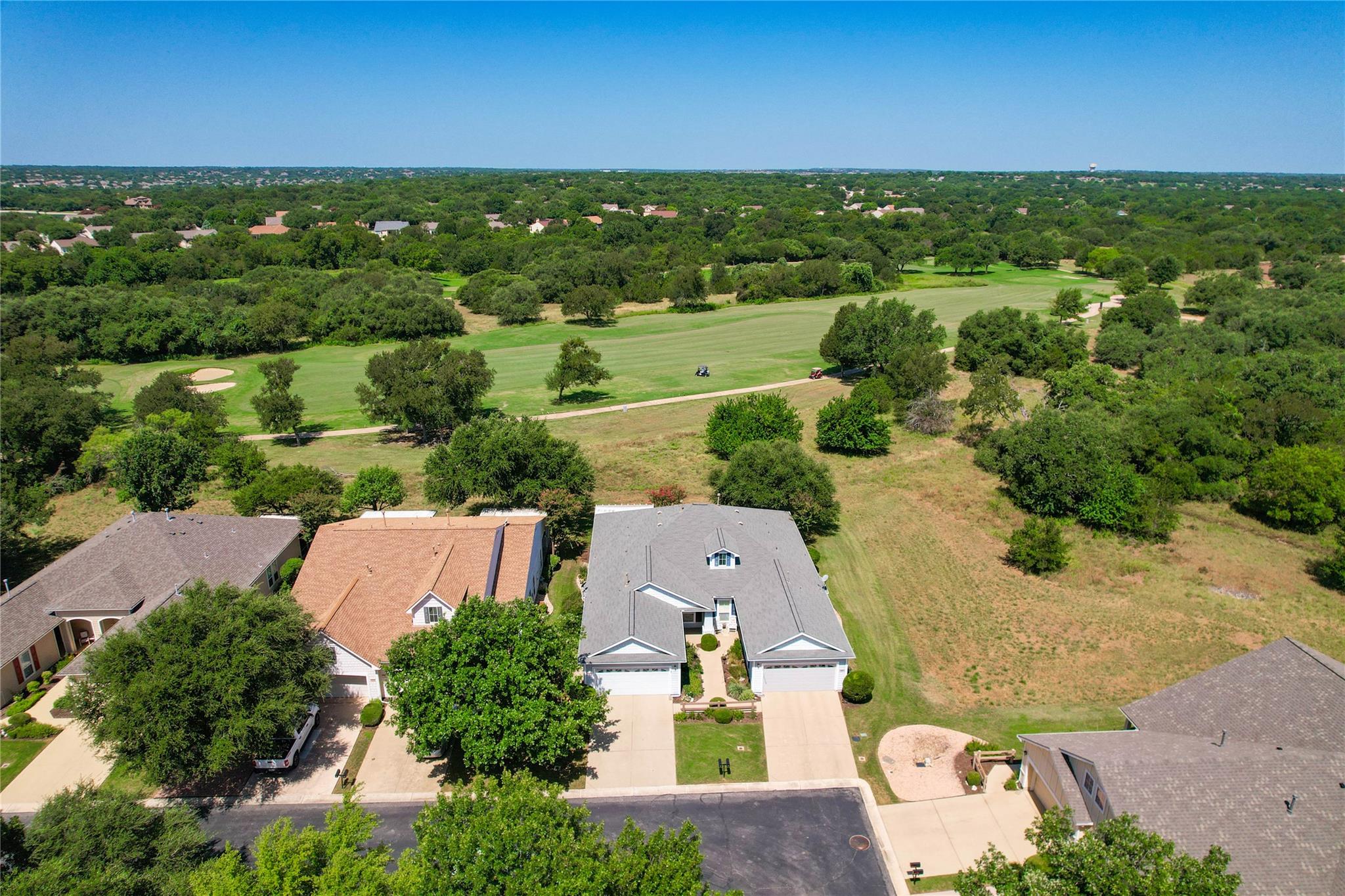 125 Dickens CIR