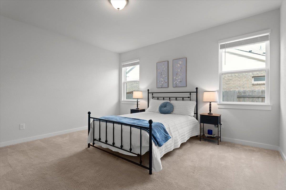 321 Buffalo View LN