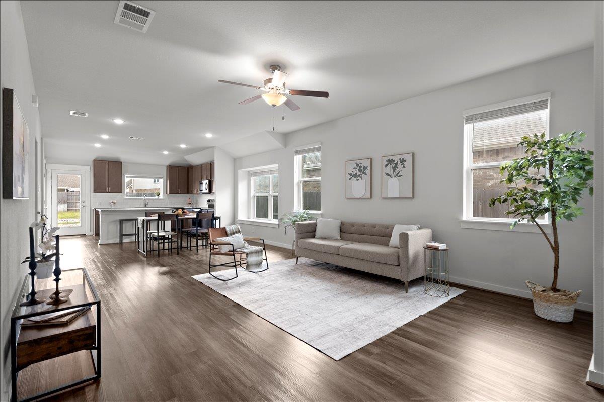 321 Buffalo View LN