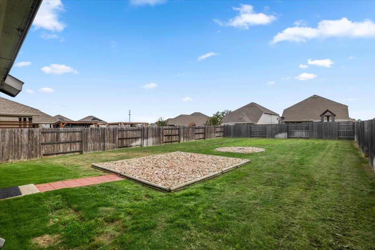321 Buffalo View LN