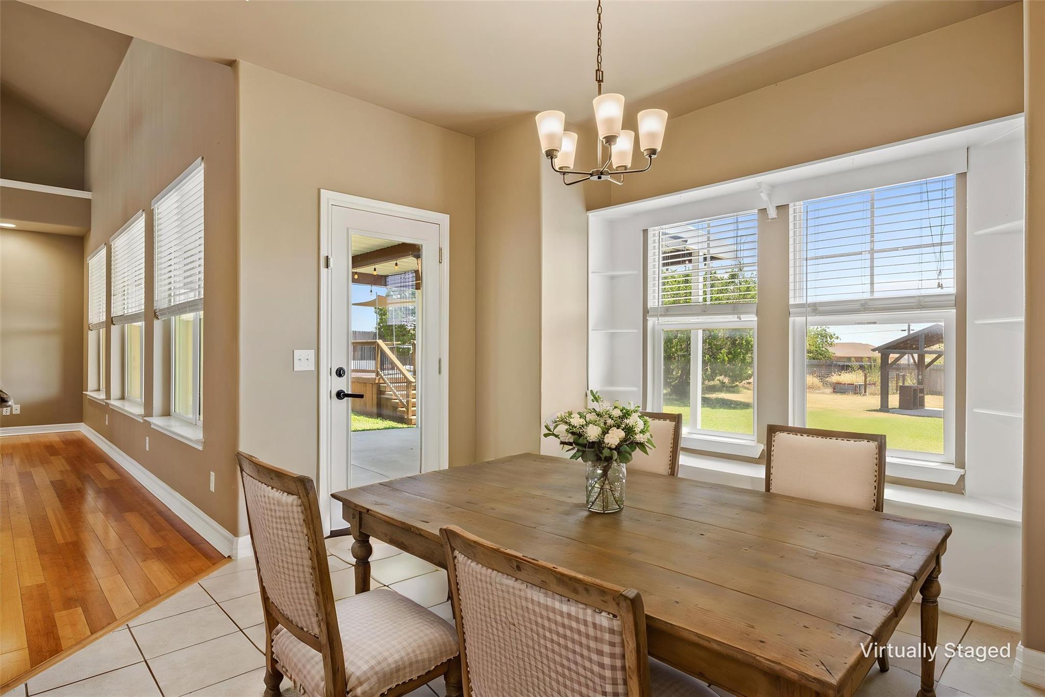 208 Dawn DR